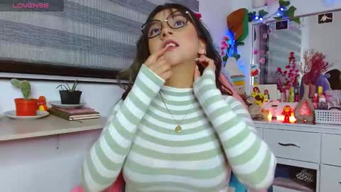 Snapshot of littlerouse_ chatting on 25, 1, 2025 Ruby Rouse online show from 25, 1, 2025