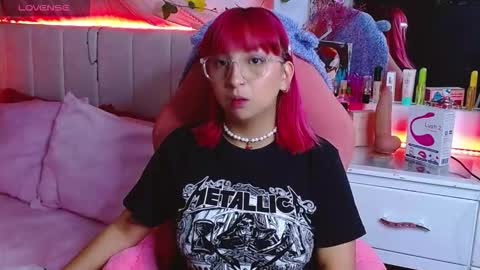 Snapshot of littlerouse_ chatting on 6, 10, 2025 Ruby Rouse online show from 6, 10, 2025