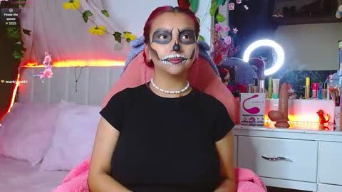 Snapshot of littlerouse_ chatting on 13, 10, 2025 Ruby Rouse online show from 13, 10, 2025