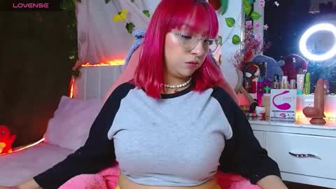 Snapshot of littlerouse_ chatting on 21, 10, 2025 Ruby Rouse online show from 21, 10, 2025