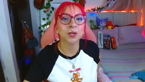 Snapshot of littlerouse_ chatting on 2, 4, 2026 Ruby Rouse online show from 2, 4, 2026