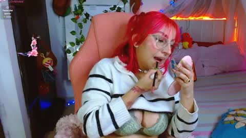 Snapshot of littlerouse_ chatting on 11, 4, 2026 Ruby Rouse online show from 11, 4, 2026