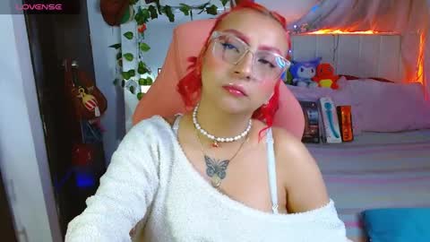 Snapshot of littlerouse_ chatting on 14, 4, 2026 Ruby Rouse online show from 14, 4, 2026