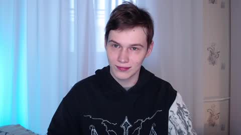 Snapshot of littlesadcabbage chatting on 7, 1, 2025 Sonnenschein online show from 7, 1, 2025