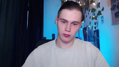 Snapshot of littlesadcabbage chatting on 30, 10, 2025 Sonnenschein online show from 30, 10, 2025