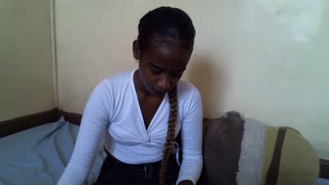 littlesandie online show from 14, 2, 2025