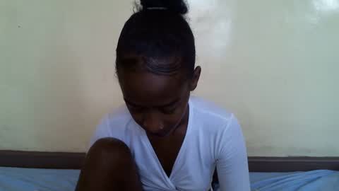 littlesandie online show from 18, 2, 2025