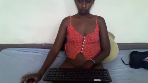 littlesandie online show from 21, 2, 2025