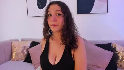 Snapshot of littlesoffi_gh chatting on 22, 2, 2025    online show from 22, 2, 2025