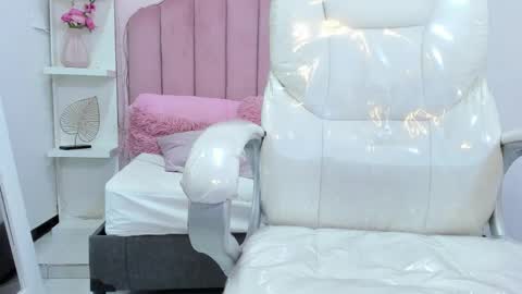  sofii  online show from 1, 10, 2025