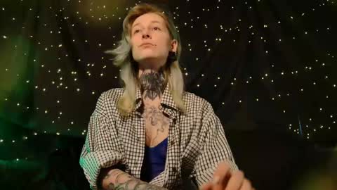 Niki  free tg channel with some photos gifs and info about streams  online show from 18, 1, 2026