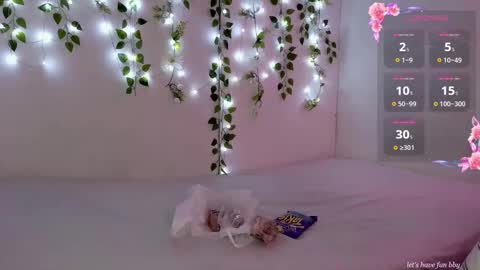 Moon online show from 28, 9, 2025