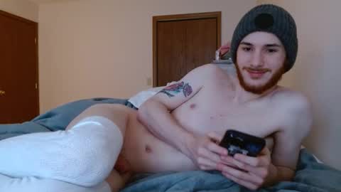 Snapshot of littletwinkfemboy chatting on 2, 4, 2026 littletwinkfemboy online show from 2, 4, 2026