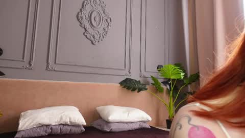 Snapshot of liv_fay chatting on 17, 4, 2026 Liv 3 online show from 17, 4, 2026