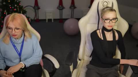 Snapshot of livehub054 chatting on 22, 12, 2025 Sheryl online show from 22, 12, 2025