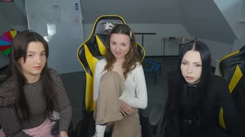 Snapshot of livehub054 chatting on 7, 4, 2026 Sheryl online show from 7, 4, 2026