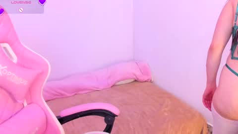 Snapshot of livemakio chatting on 6, 4, 2026 Liz online show from 6, 4, 2026