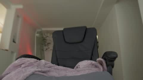 Snapshot of livestream18x chatting on 20, 1, 2025 Emily R online show from 20, 1, 2025