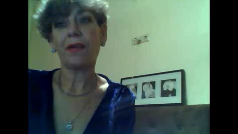 Snapshot of livslife chatting on 18, 12, 2025 livslife online show from 18, 12, 2025