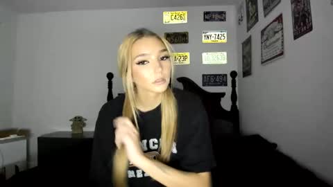 Snapshot of livvywinters chatting on 7, 4, 2026 Livvy online show from 7, 4, 2026