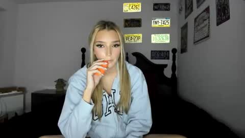 Snapshot of livvywinters chatting on 9, 4, 2026 Livvy online show from 9, 4, 2026