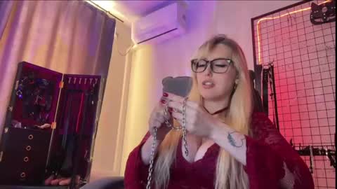 Snapshot of liya_ray chatting on 28, 5, 2026 Liya Ray online show from 28, 5, 2026