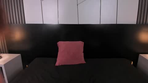 Liz  online show from 21, 2, 2025