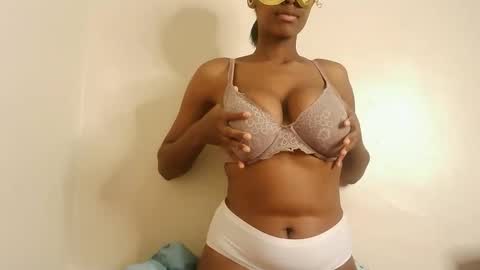 liz_lovie online show from 13, 5, 2026