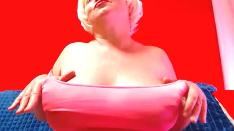 Snapshot of lizabrazzer chatting on 21, 4, 2026 LizaBrazzer online show from 21, 4, 2026