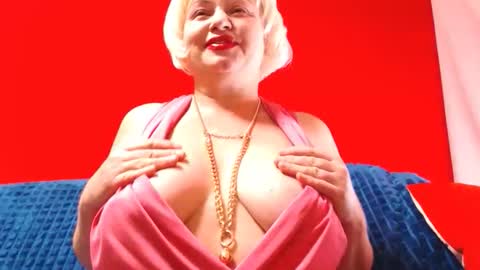 Snapshot of lizabrazzer chatting on 24, 4, 2026 LizaBrazzer online show from 24, 4, 2026
