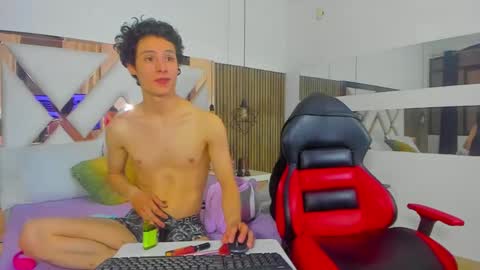 Snapshot of lizanddante chatting on 6, 2, 2025 Liz and Dante online show from 6, 2, 2025