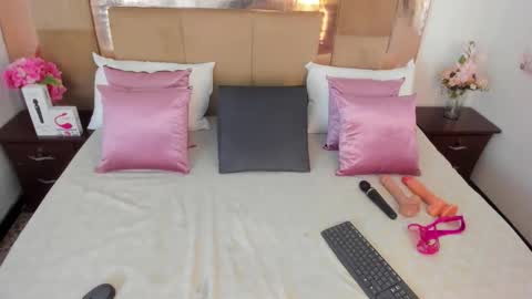 Snapshot of lizbrook chatting on 19, 2, 2026 Liz online show from 19, 2, 2026