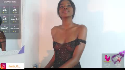 Snapshot of lizethdahyan_19 chatting on 17, 12, 2024 liz online show from 17, 12, 2024