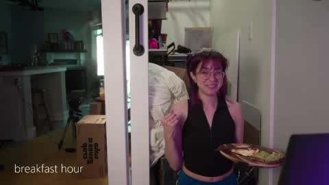 Snapshot of lizmreow chatting on 31, 3, 2026 Liselle online show from 31, 3, 2026