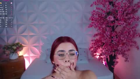 Snapshot of lizowenn_ chatting on 13, 11, 2025 LIZETH online show from 13, 11, 2025