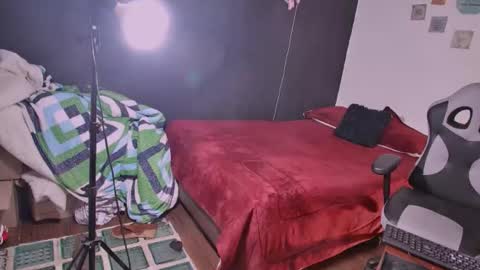 Snapshot of lizz_milf chatting on 12, 9, 2025 lizz_milf online show from 12, 9, 2025