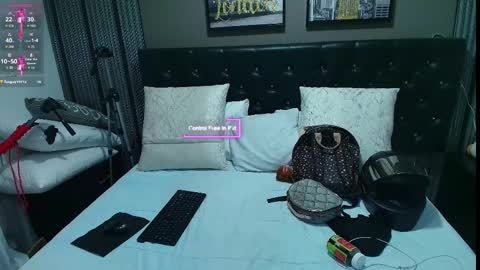 Lizz  online show from 26, 9, 2025