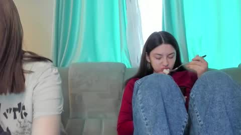 lizzi_muur online show from 30, 1, 2025