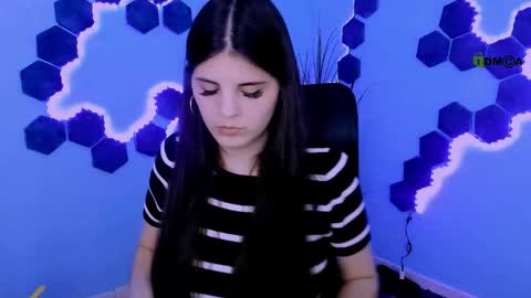 Snapshot of lizzie_boom chatting on 7, 4, 2026 lizzie_boom online show from 7, 4, 2026