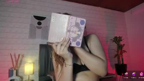 Snapshot of lizzie_evans chatting on 18, 7, 2026 Lizzie online show from 18, 7, 2026