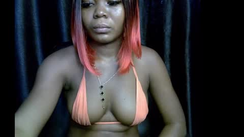 Snapshot of lizzy_petite chatting on 17, 9, 2025 lizzy online show from 17, 9, 2025
