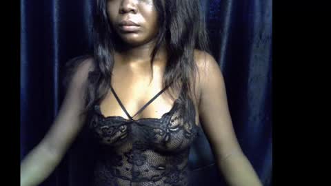 Snapshot of lizzy_petite chatting on 4, 10, 2025 lizzy online show from 4, 10, 2025