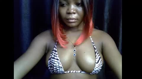Snapshot of lizzy_petite chatting on 16, 10, 2025 lizzy online show from 16, 10, 2025