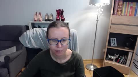 Snapshot of lizzy_sparkle chatting on 21, 10, 2025 Lizzy online show from 21, 10, 2025