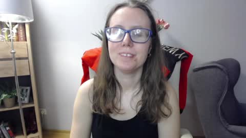 Snapshot of lizzy_sparkle chatting on 22, 4, 2026 Lizzy online show from 22, 4, 2026