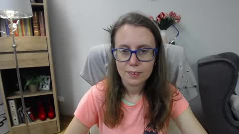 Snapshot of lizzy_sparkle chatting on 8, 6, 2026 Lizzy online show from 8, 6, 2026