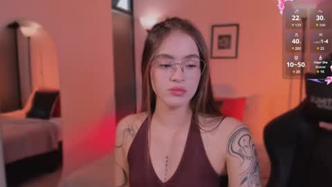 Snapshot of lizzycolins chatting on 12, 7, 2026 Lizzy Colins online show from 12, 7, 2026