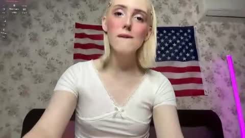 Snapshot of llinabarbie chatting on 19, 6, 2026 Alina online show from 19, 6, 2026
