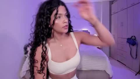 Snapshot of lm_kloeeh chatting on 26, 3, 2026 Kloe see you 28-11 to celebrate my birthday online show from 26, 3, 2026