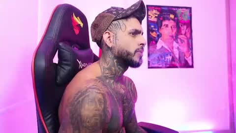 Snapshot of logan_hugh8 chatting on 16, 10, 2025 logan_hugh8 online show from 16, 10, 2025